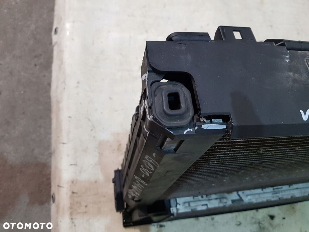 KOMPLET CHŁODNIC WENTYLATOR 8507422 BMW F30 F31 EU 14r 3.0D - 10