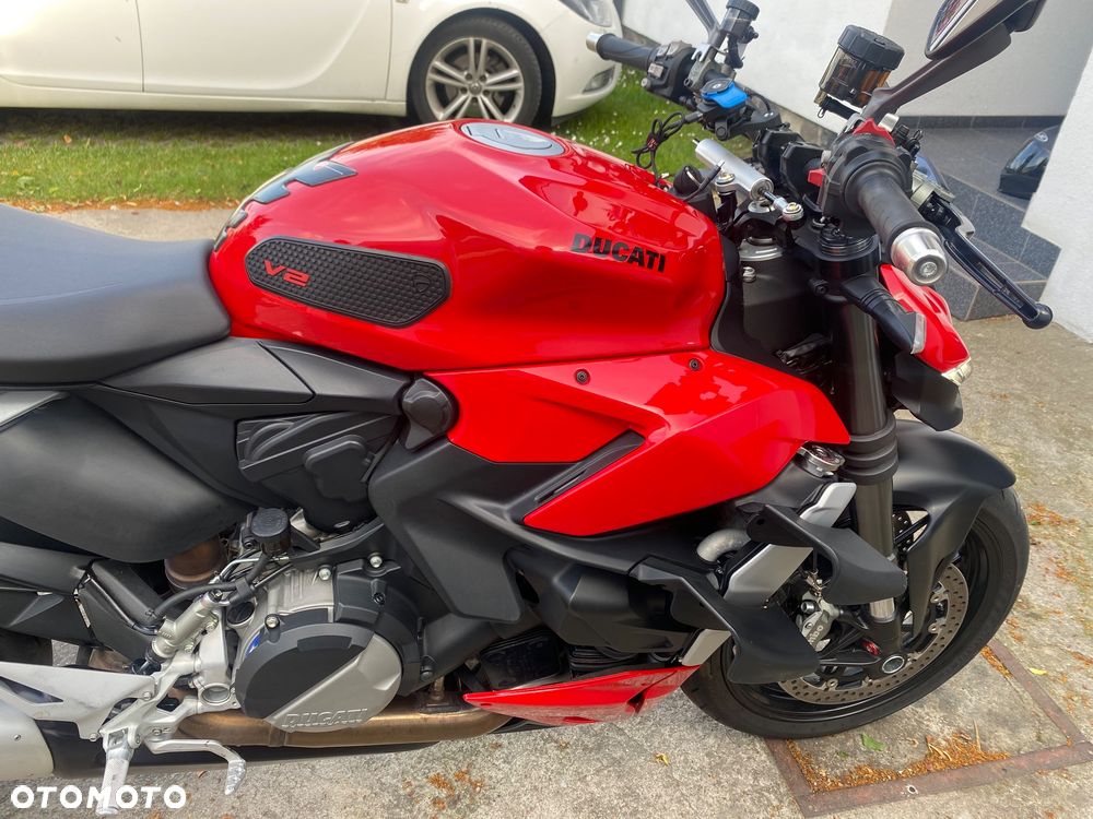 Ducati Streetfighter V2 - 17