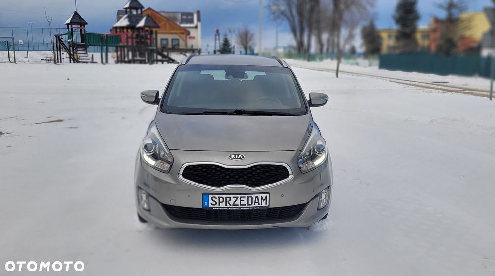 Kia Carens 1.7 CRDi 136 Fifa World Cup Edition - 1