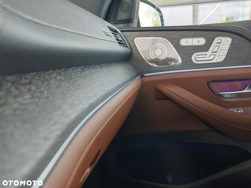Mercedes-Benz GLS - 31