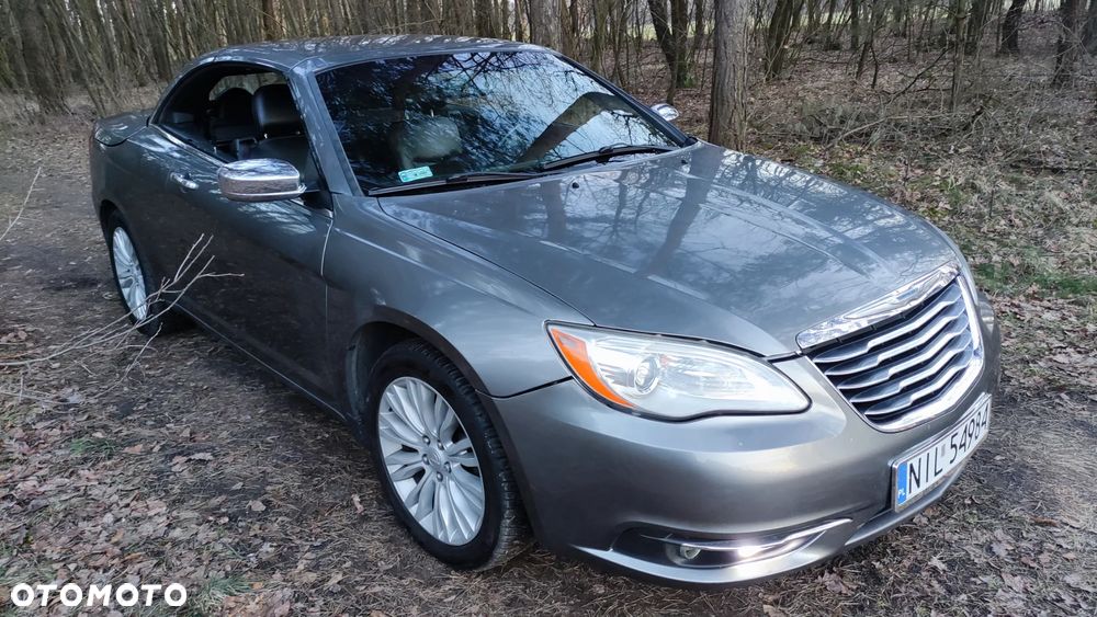 Chrysler 200 - 5