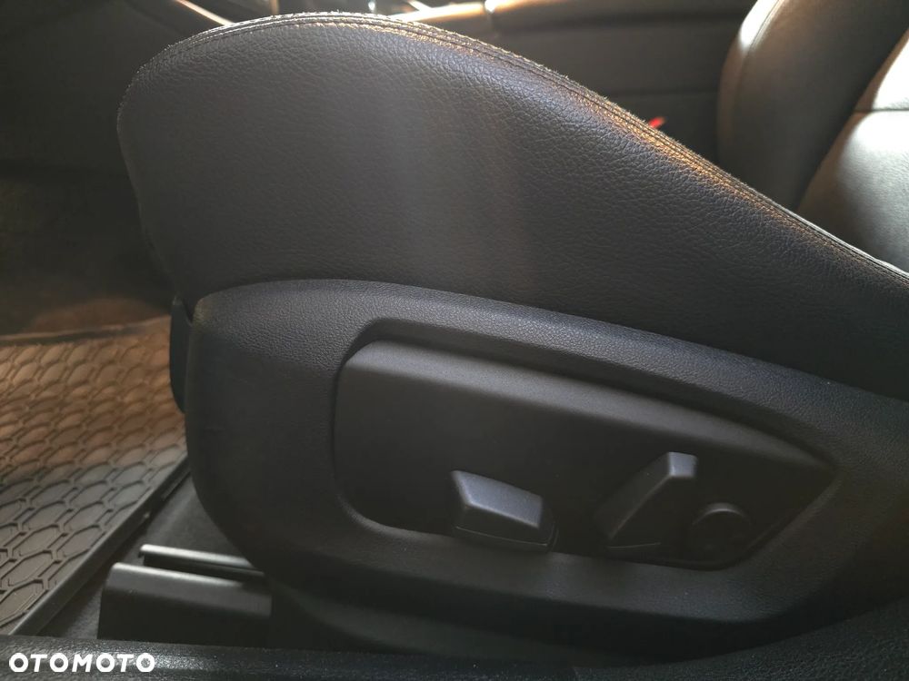 BMW Seria 5 535d xDrive Luxury Line - 18