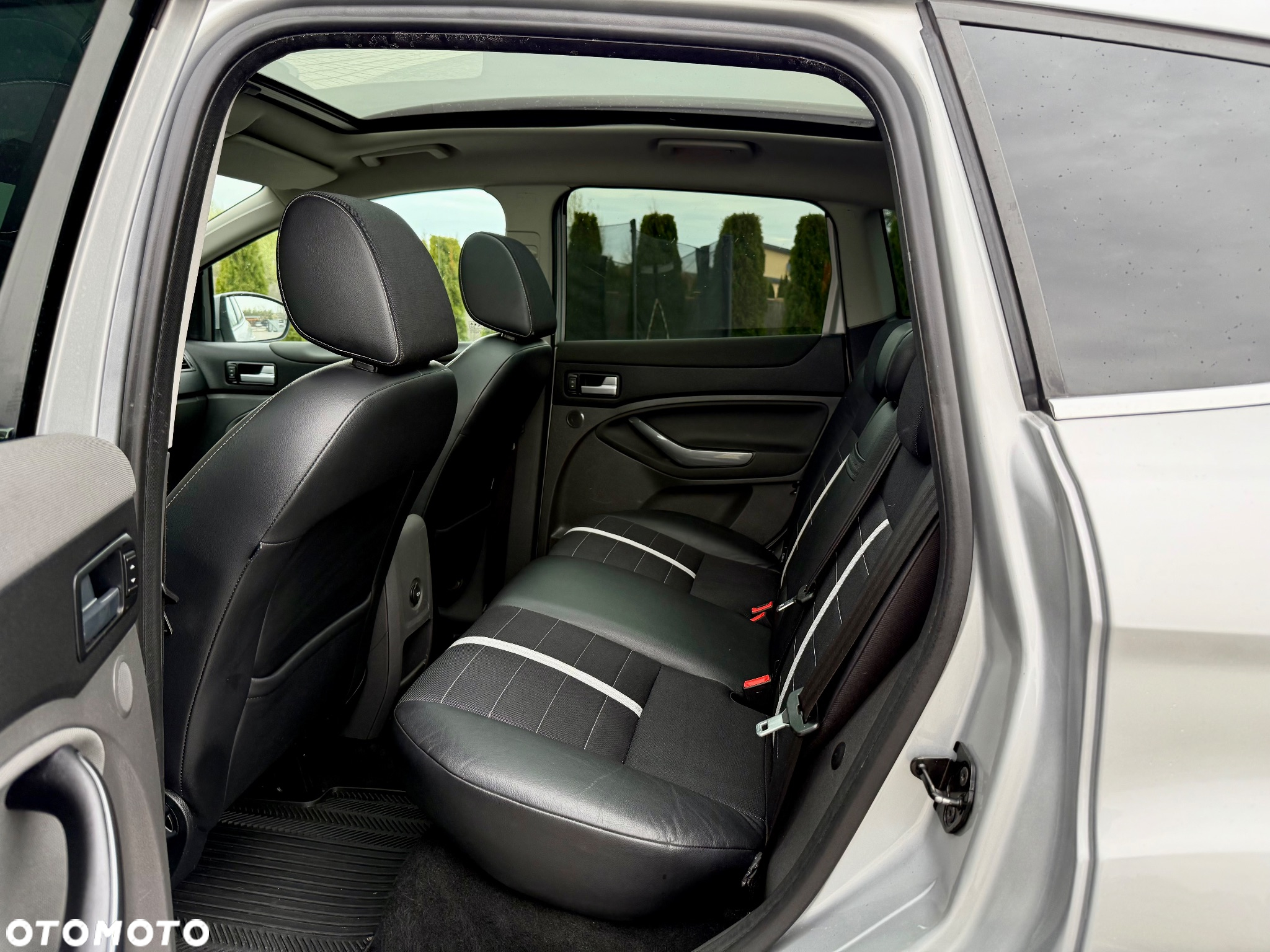 Ford Kuga 2.0 TDCi 4x4 Titanium - 19