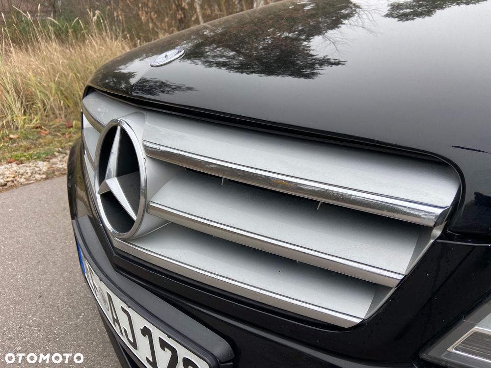 Mercedes-Benz Klasa C 220 CDI DPF BlueEFFICIENCY Avantgarde Edition - 12