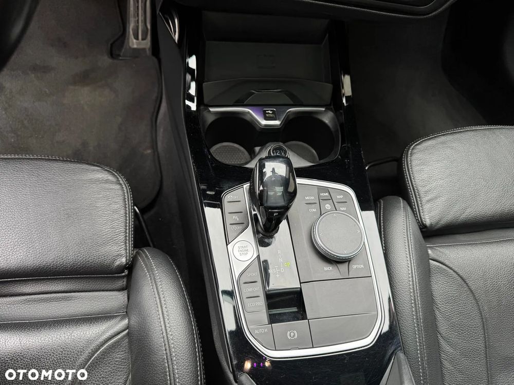 BMW Seria 1 118d Edition M Sport Shadow - 23