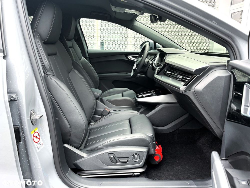 Audi Q4 e-tron - 15