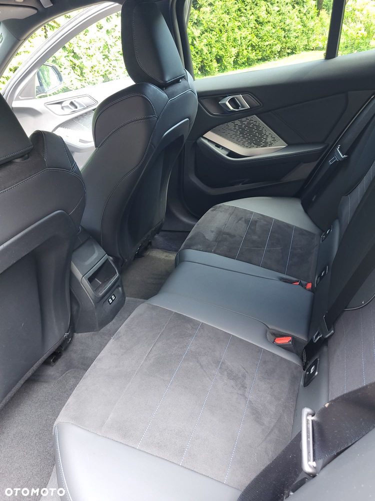 BMW Seria 1 120 mHEV - 6
