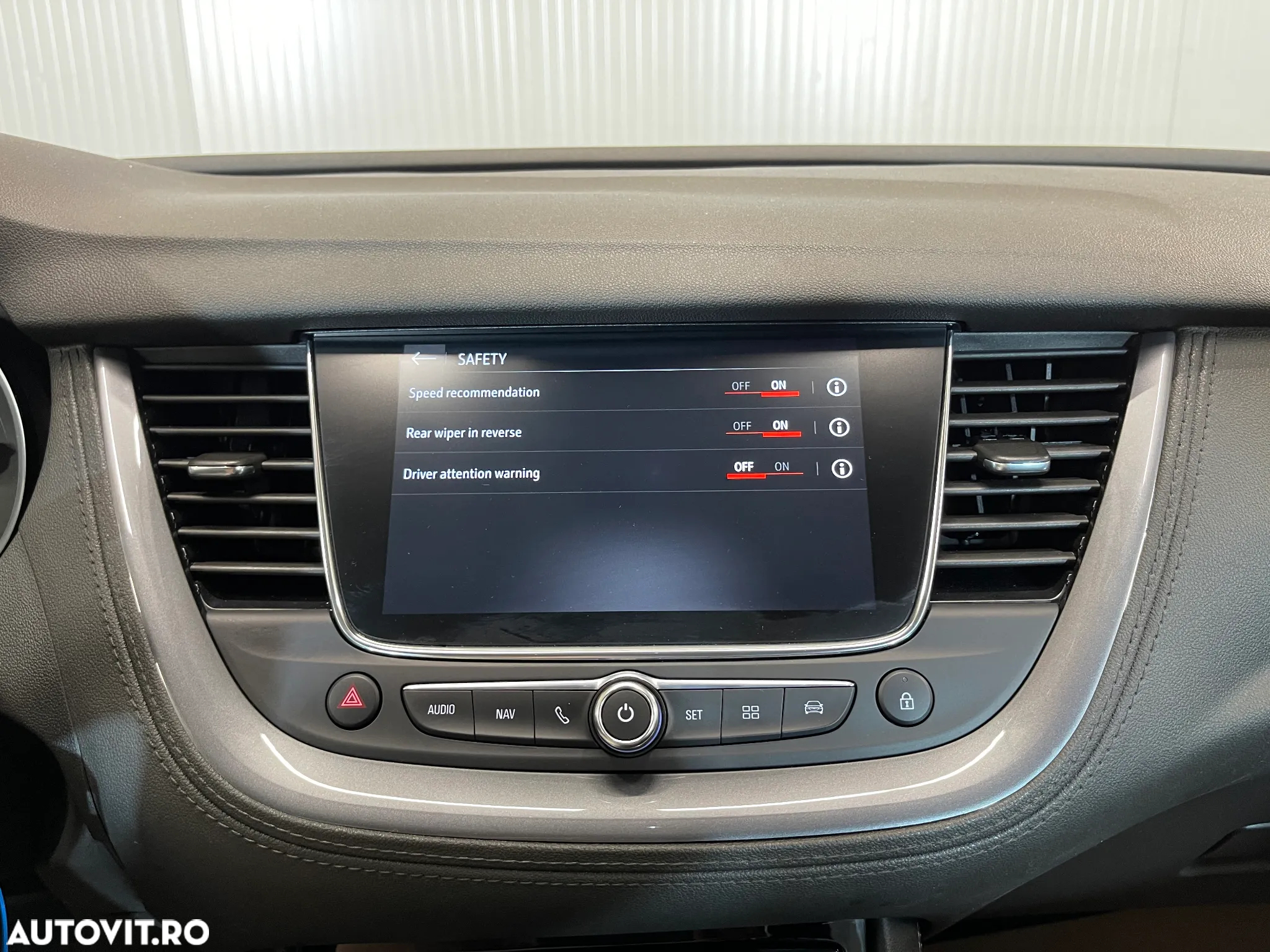 Opel Grandland X 1.5 START/STOP Elegance - 17