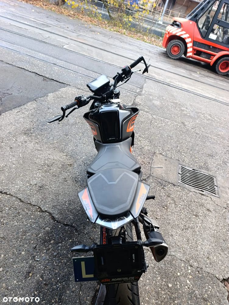 KTM Duke - 16