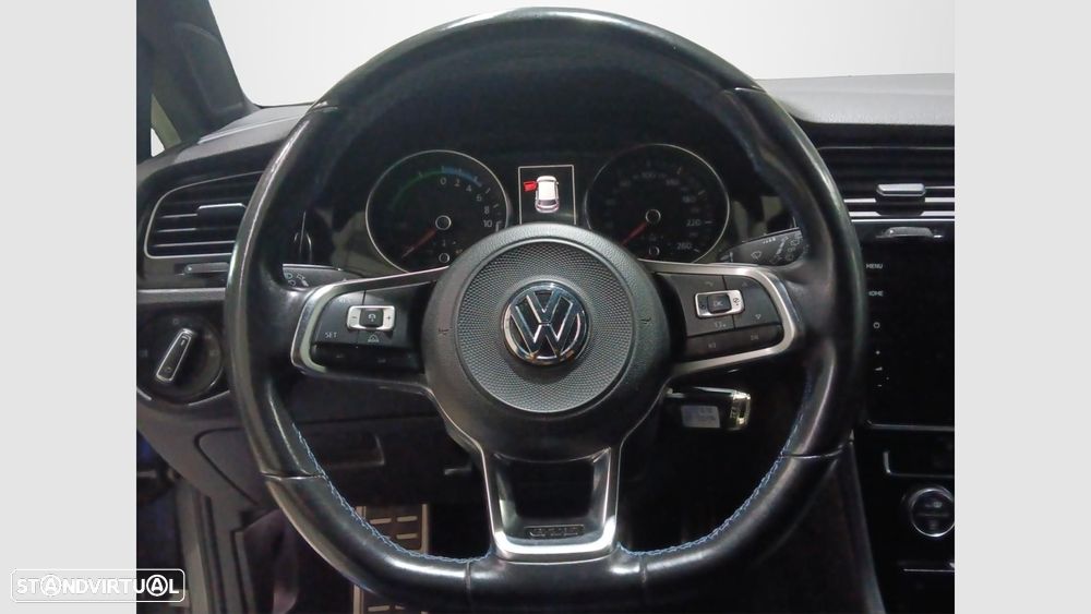 VW Golf 1.4 GTE Plug-in - 11