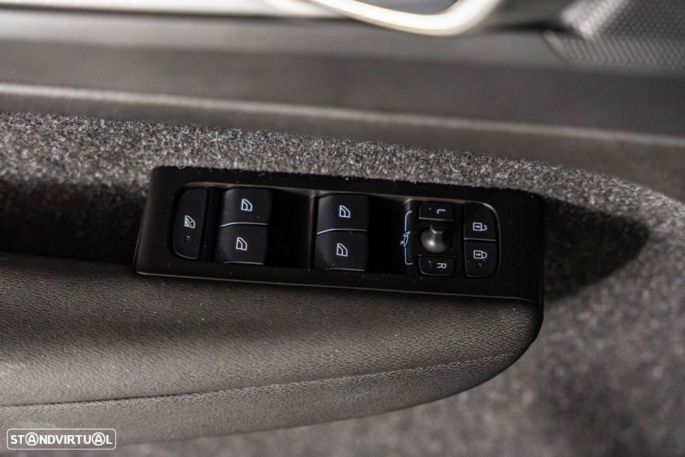 Volvo XC 40 1.5 T5 PHEV Inscription - 33
