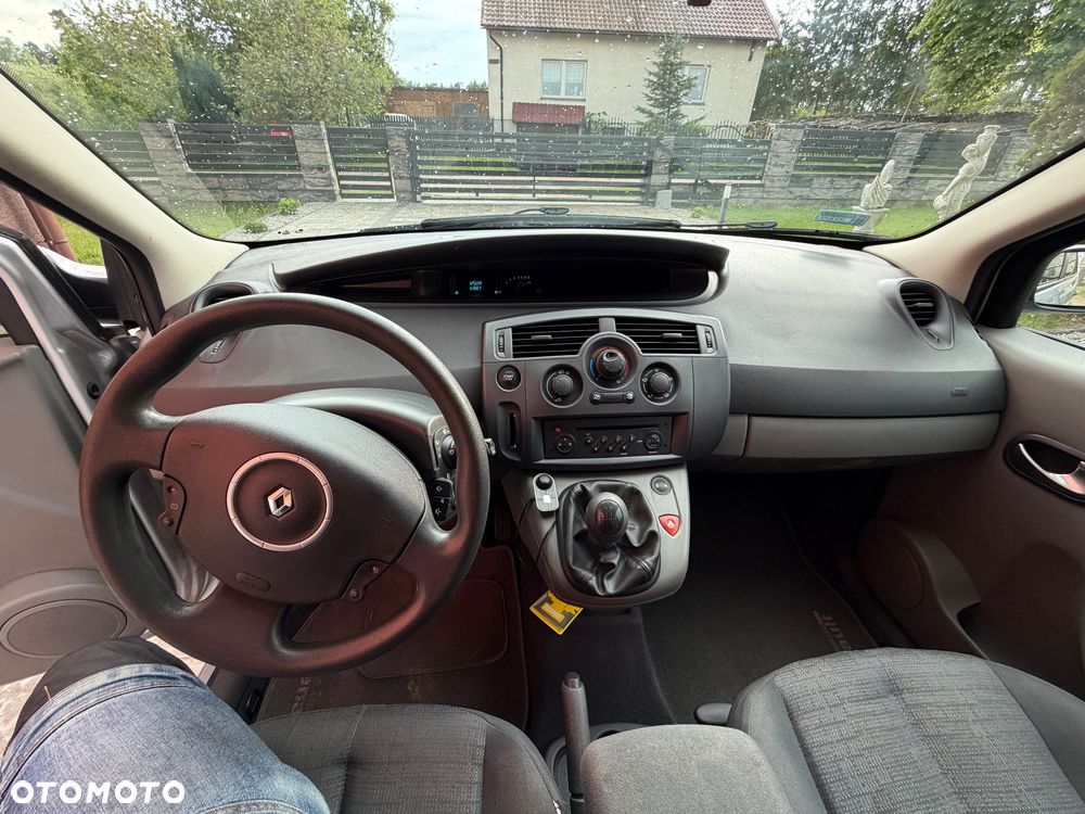 Renault Scenic 1.9 dCi Expression - 10
