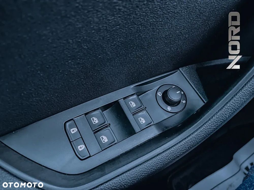 Skoda Superb 2.0 TDI Ambition DSG - 21