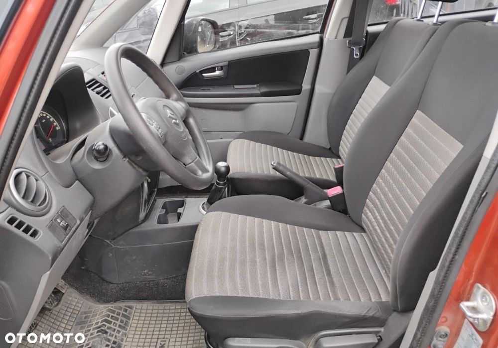 Suzuki SX4 - 7