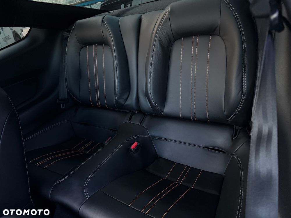 Ford Mustang 5.0 V8 GT - 23