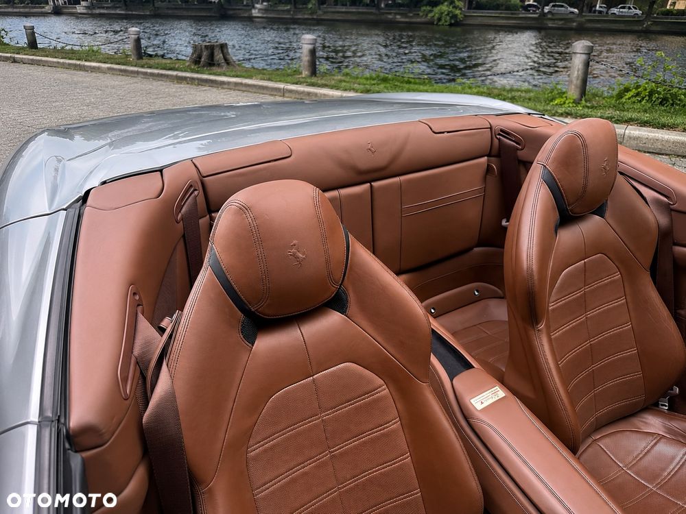 Ferrari California T - 27