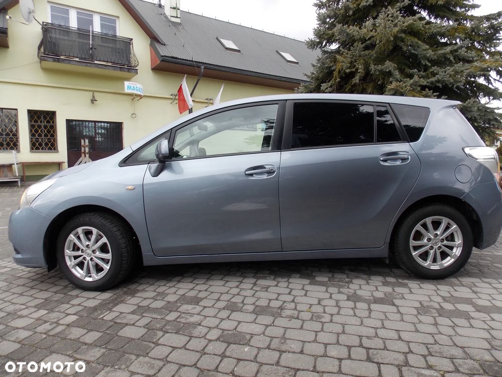 Toyota Verso 2.0 D-4D Sol plus - 4