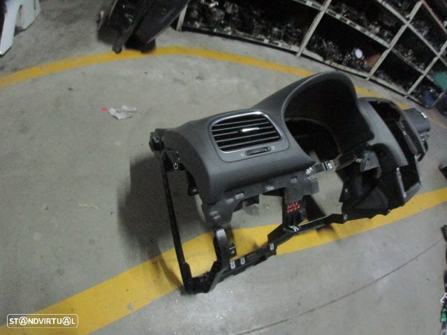 Kit Airbags 5K0880201P81U 5K0880204A 5K1880841D 5C0959655B 1K3857705AA 1K3857706AC 5K0959351  VW GOLF 6 2011 1.4I 80Cv 3P Preto PRETO - 3
