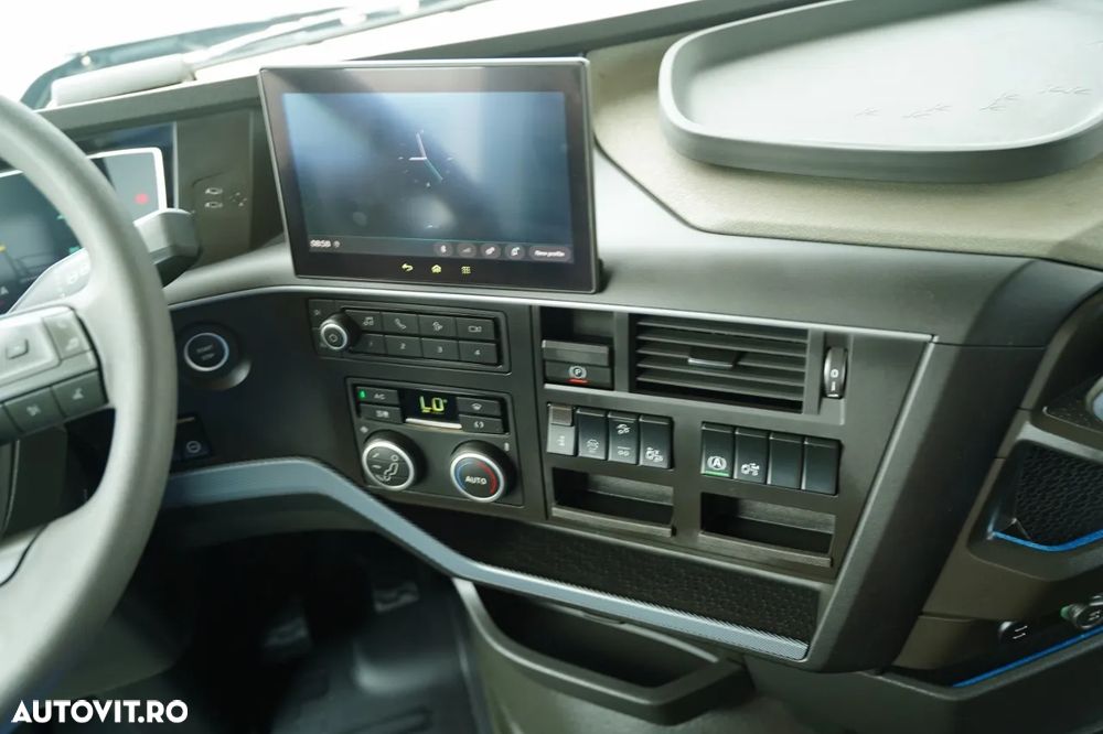 Volvo FH 460 / CORTINĂ - 7.75 M / I-SAVE / AER CONDIȚIONAT PARCARE / PUNTE RELAXABILĂ / DIRECȚIE / CORTINĂ RANFORSATĂ - 26