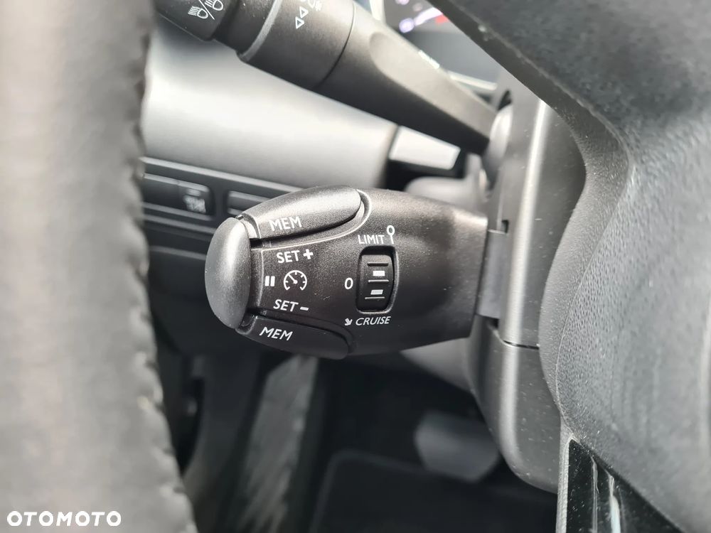 Citroën C3 Aircross 1.2 PureTech Plus S&S EAT6 - 16