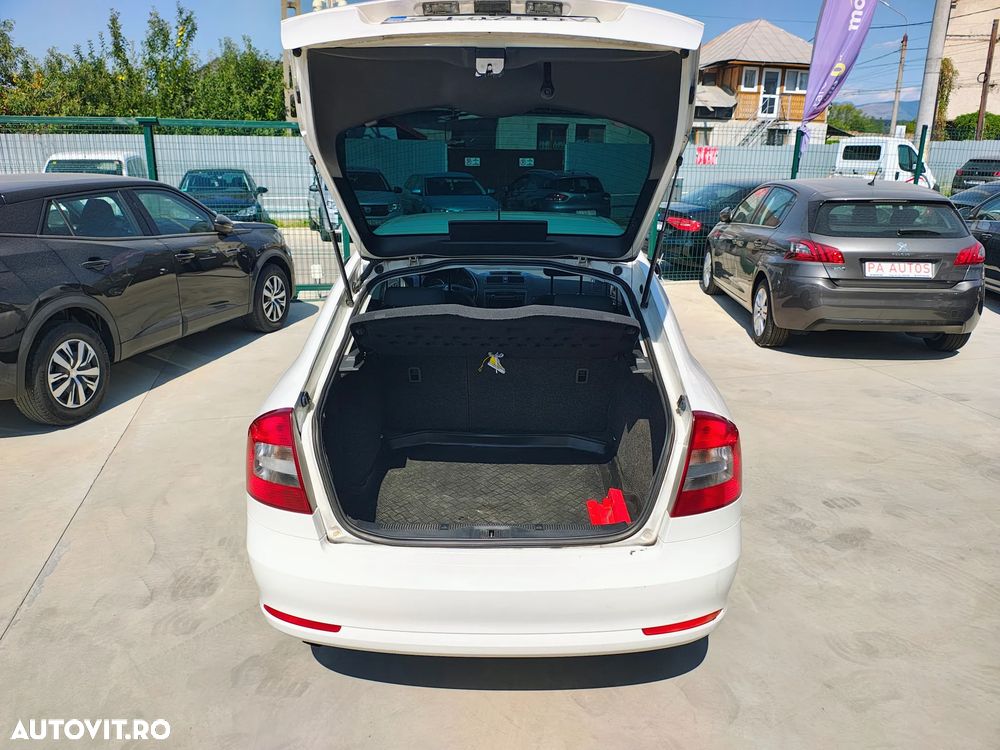 Skoda Octavia 1.6 TDI DPF Ambition - 14