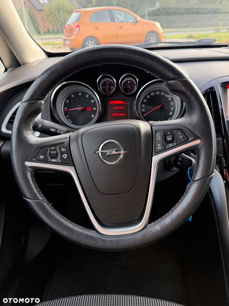 Opel Astra 1.4 Turbo Exklusiv - 23