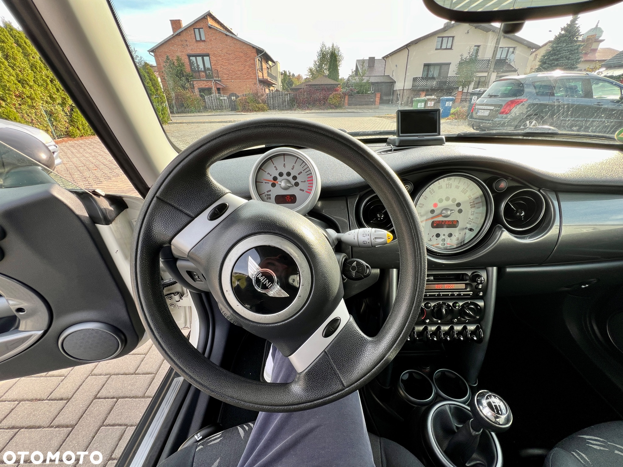 MINI ONE Standard - 13
