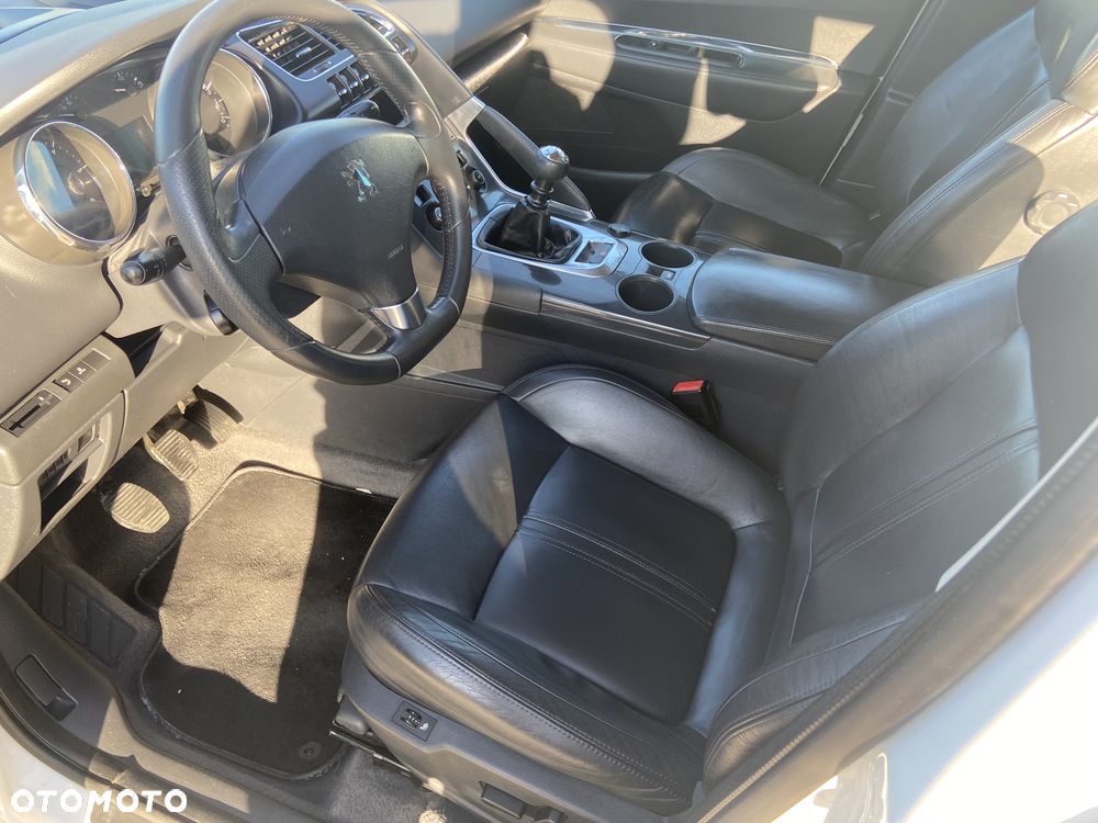 Peugeot 3008 HDi FAP 150 Roland Garros - 20