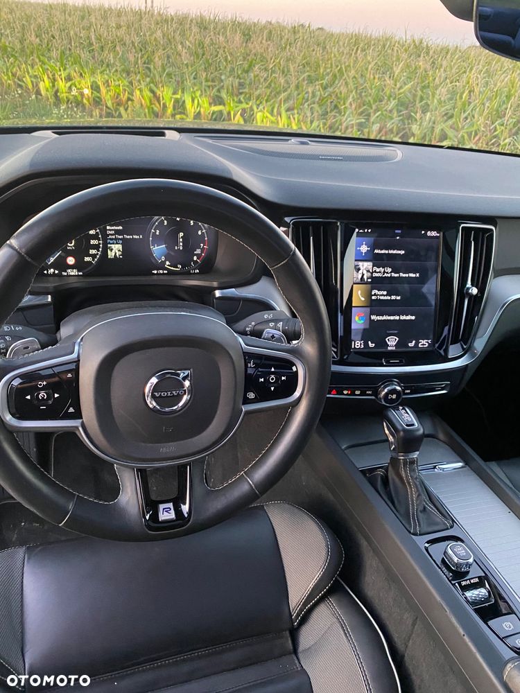 Volvo S60 T5 R-Design - 21