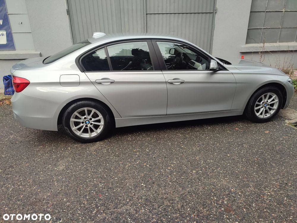 BMW Seria 3 320d - 3