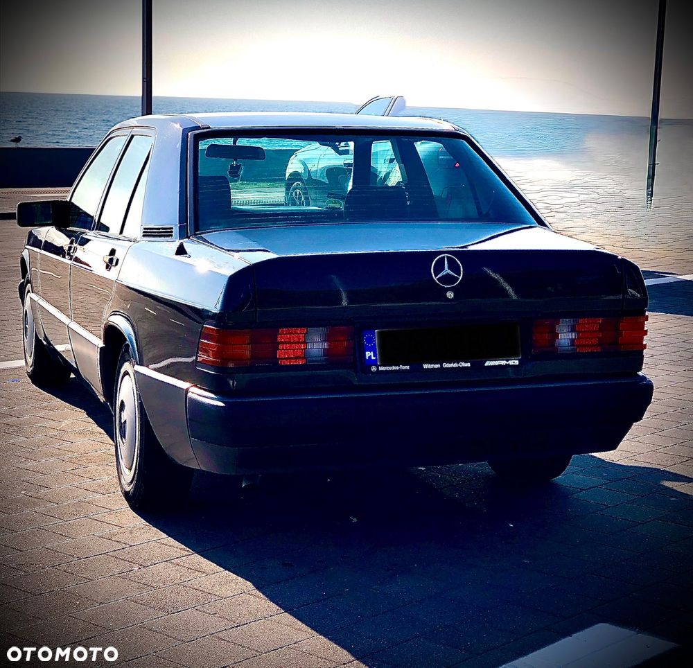 Mercedes-Benz W201 (190) - 3