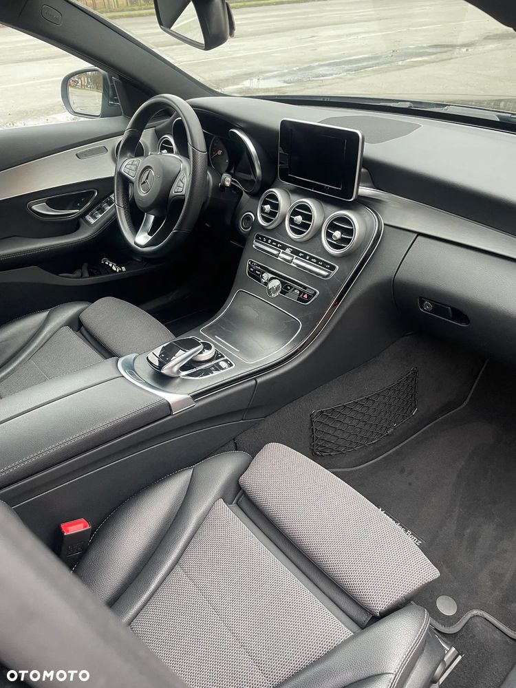 Mercedes-Benz Klasa C 300 9G-TRONIC Avantgarde - 20