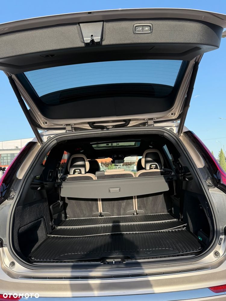 Volvo XC 90 - 20
