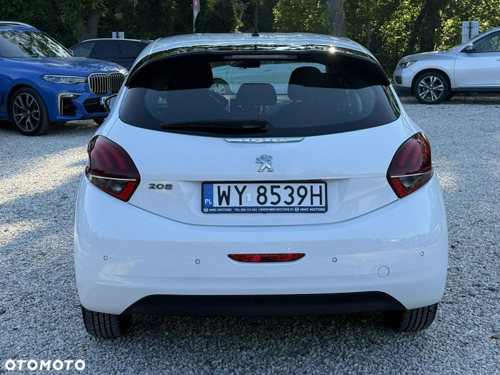 Peugeot 208 - 4