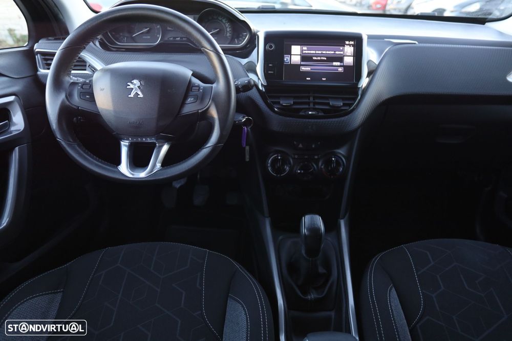 Peugeot 2008 1.6 BlueHDi Style - 16