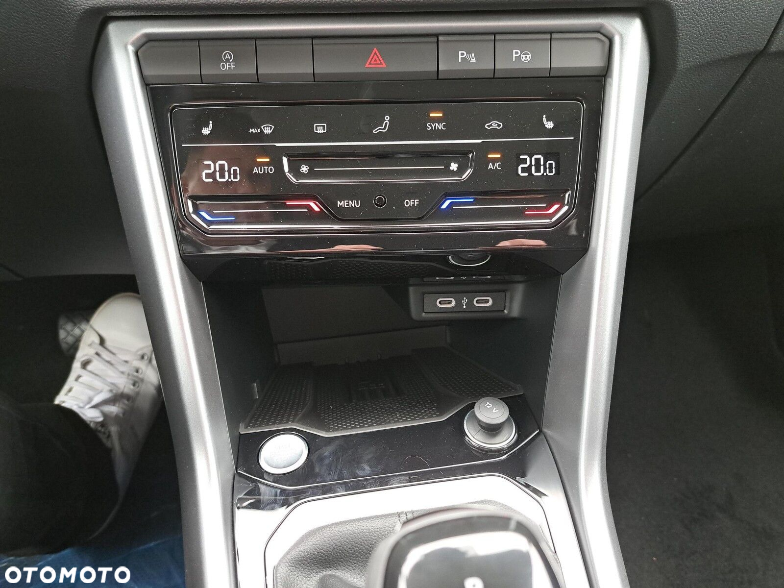 Volkswagen T-Roc 1.5 TSI Life Plus DSG - 24