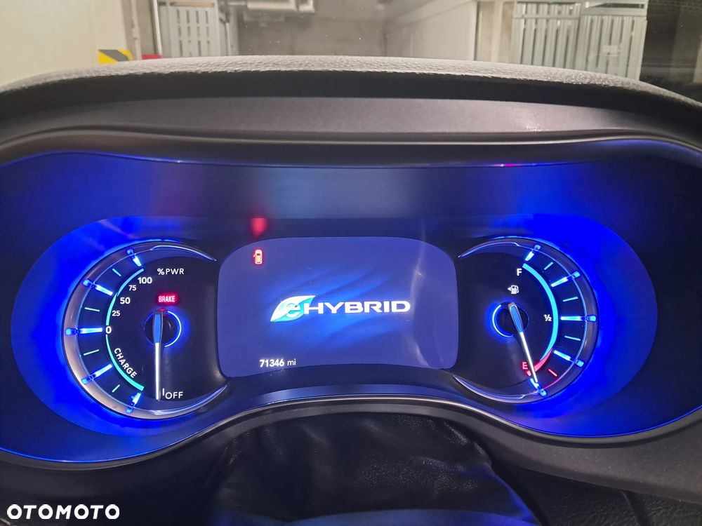 Chrysler Pacifica - 24