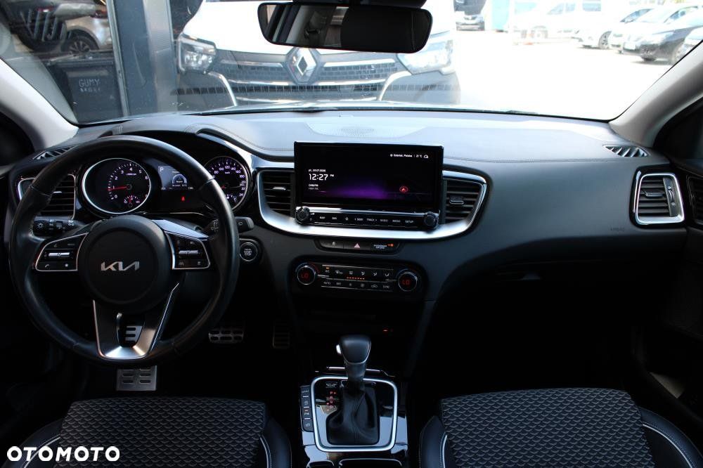 Kia XCeed - 31