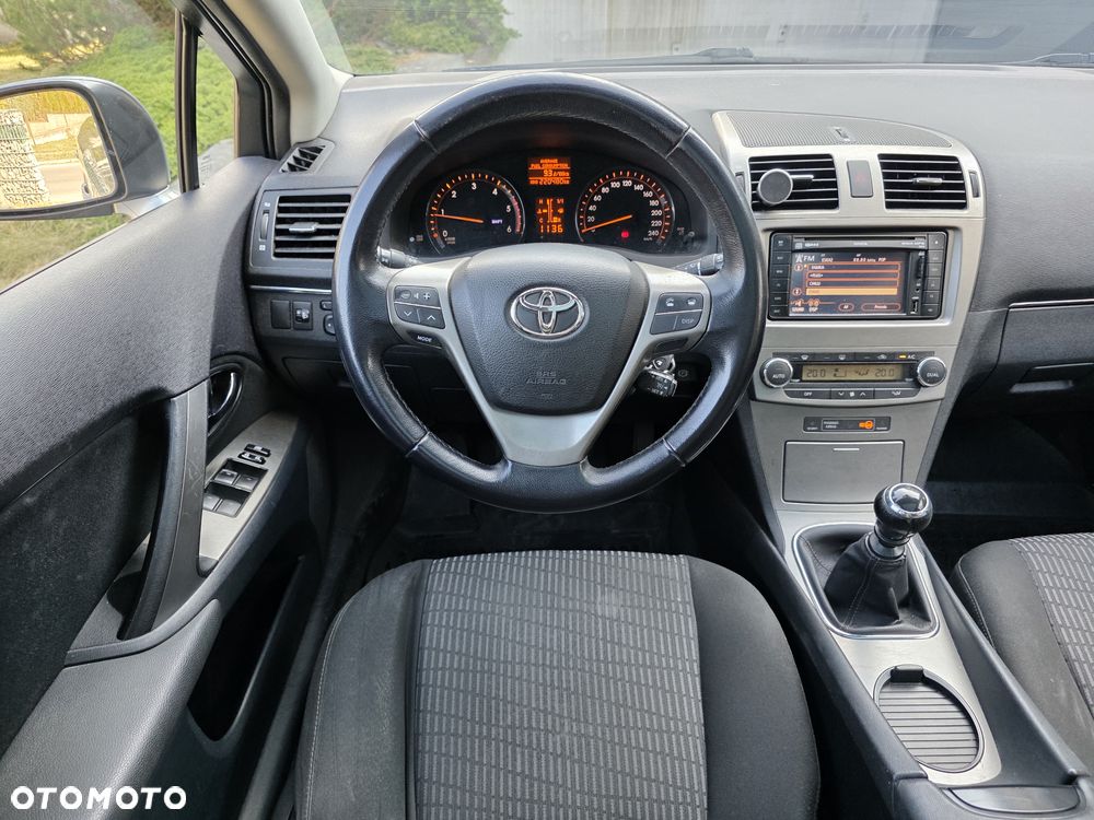 Toyota Avensis 2.0 D-4D Sol Premium - 9