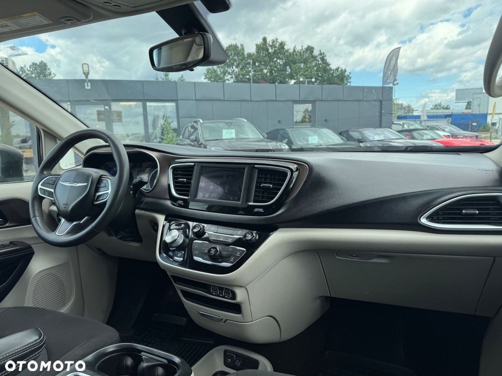 Chrysler Voyager - 15