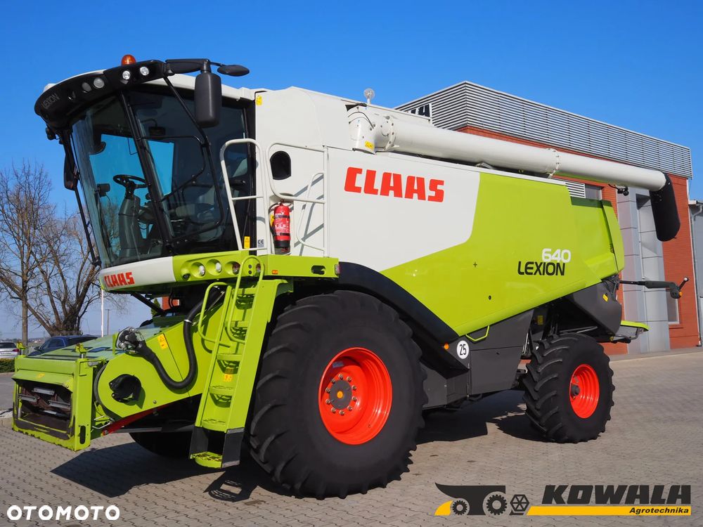 Claas Lexion 640 + V660