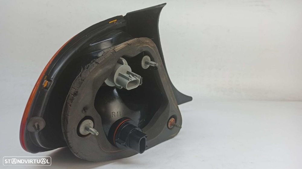 FAROLIM TRASEIRO DIREITO CHRYSLER NEON (PL) 1.6 LE - 3