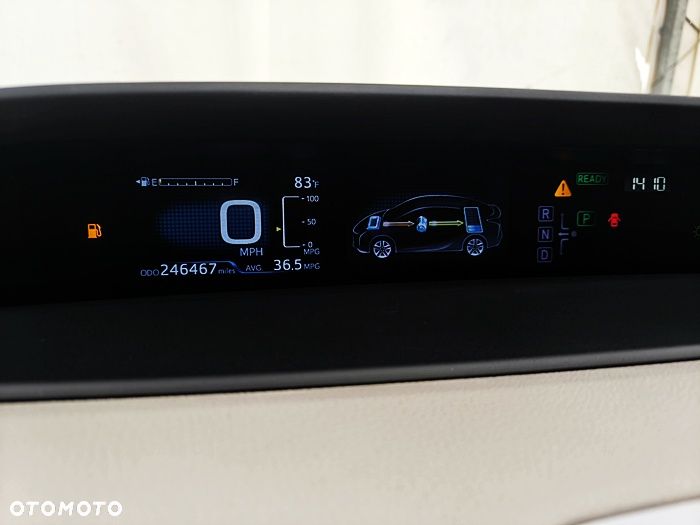 Toyota Prius - 25
