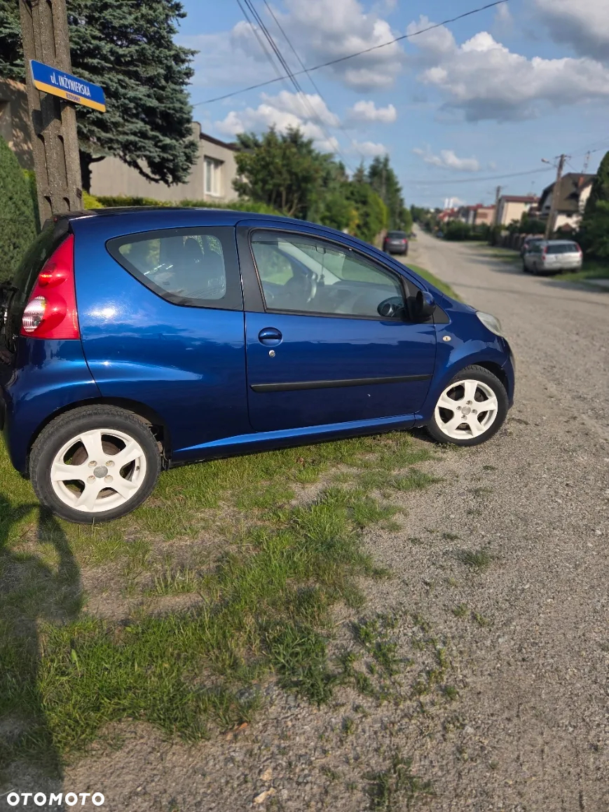 Peugeot 107 1.0 Happy - 12