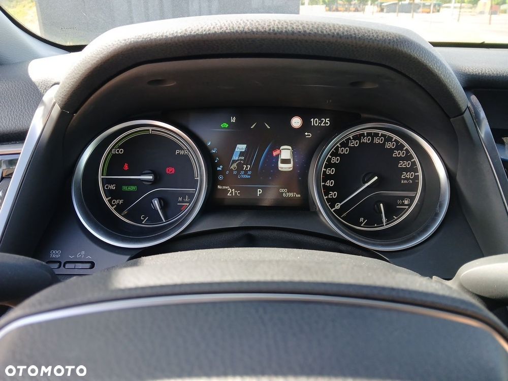Toyota Camry 2.5 Hybrid Comfort CVT - 25