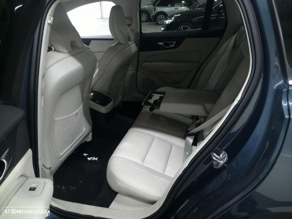 Volvo V60 2.0 T6 AWD TE Inscription Expression - 3