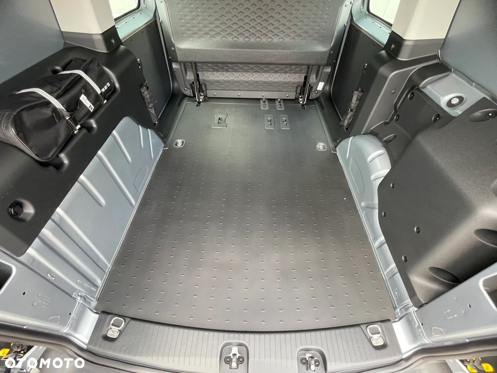 Ford Transit Connect - 14
