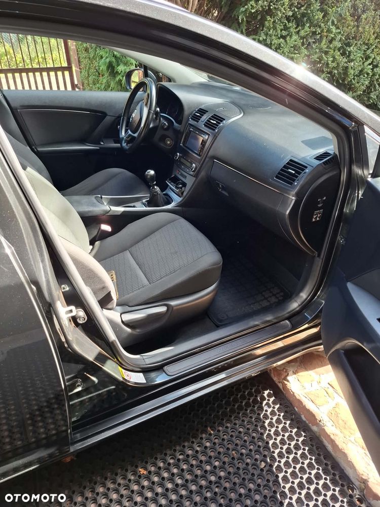 Toyota Avensis 2.0 D-4D Sol plus+NAVI - 11