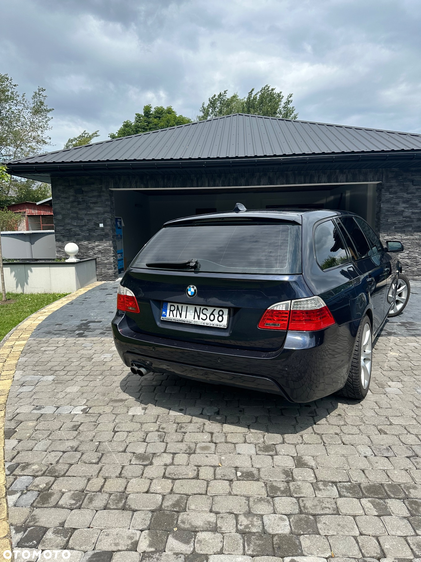 BMW Seria 5 530xd Touring - 6