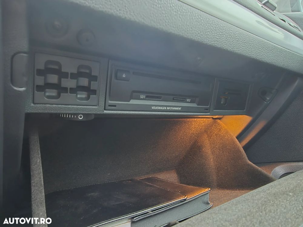 Volkswagen Golf 2.0 TDI BlueMotion Technology DSG Cup - 33